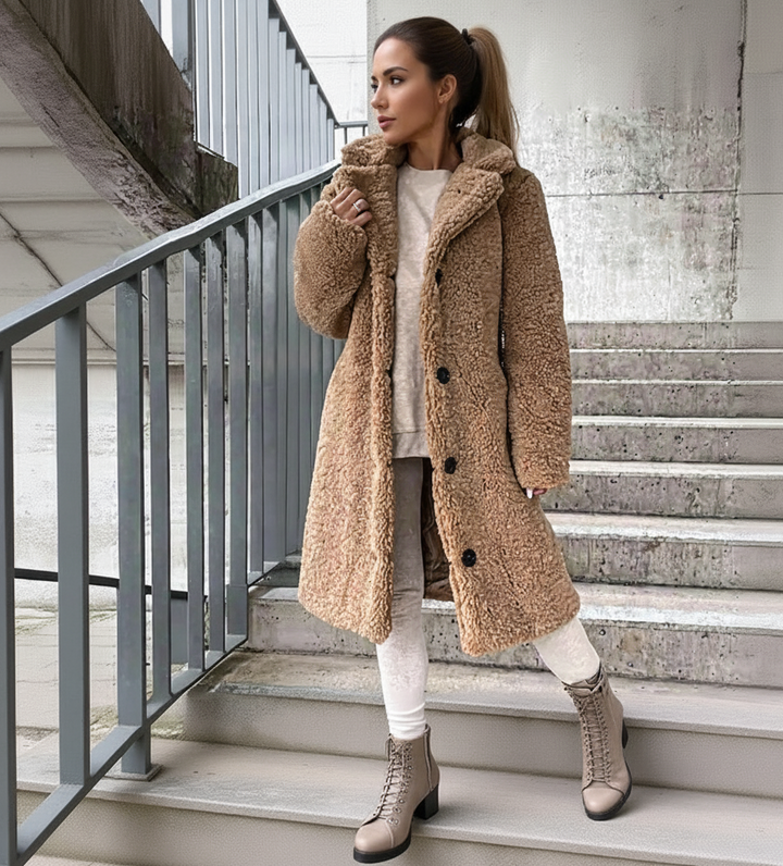 Annelous Teddy Coat – Pluizige lange winterjas van katoen en viscose