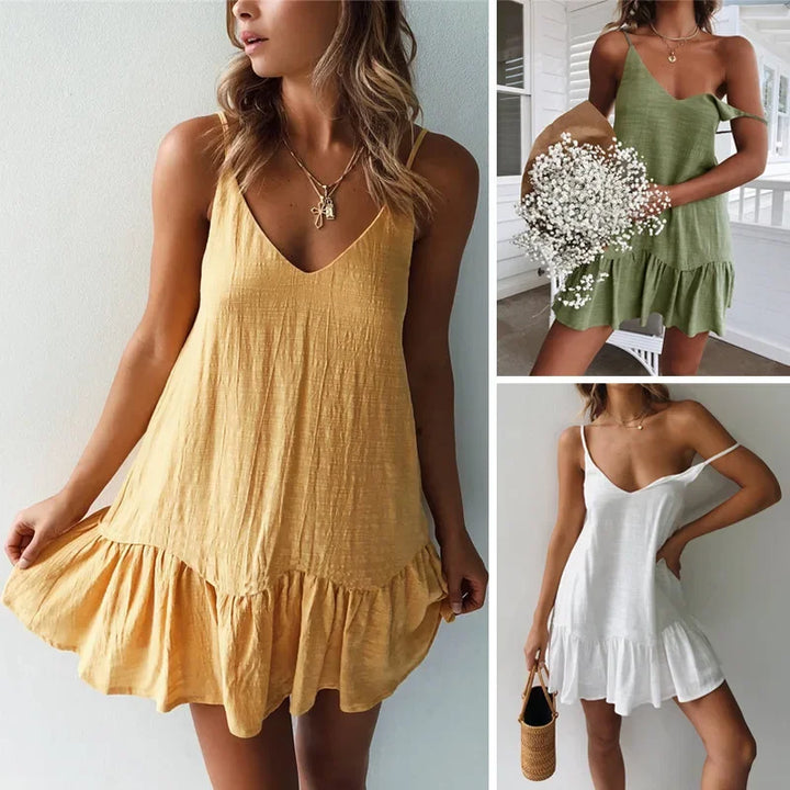 Afbeelding van de Stella off-shoulder mini-jurk met ruches, getoond in drie verschillende kleuren: wit, groen en geel.